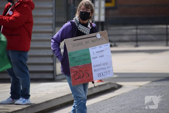 Politie houdt toezicht bij demonstratie
