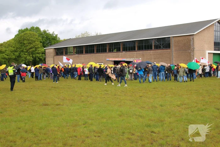Demonstranten demonsteren tegen kabinetsbeleid