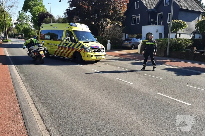 Vrouw gewond door botsing met maaltijdbezorger