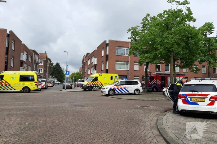 Een dode en ernstig gewonde bij steekpartij
