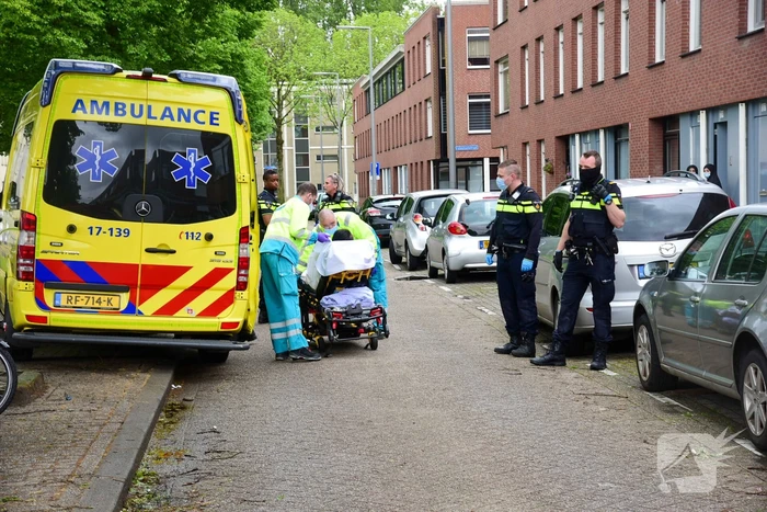 Een dode en ernstig gewonde bij steekpartij