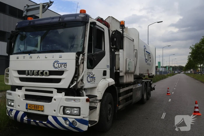 Vrachtwagens botsen bij keeractie