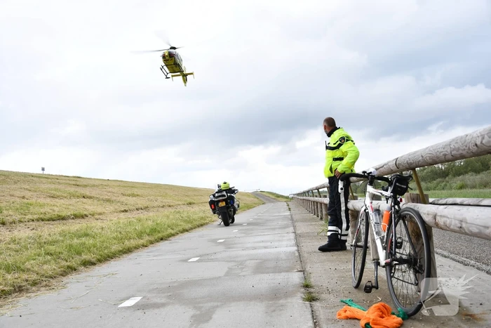 Wielrenner zwaargewond na val