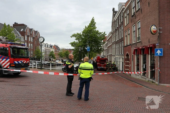 Brand op dak van woning