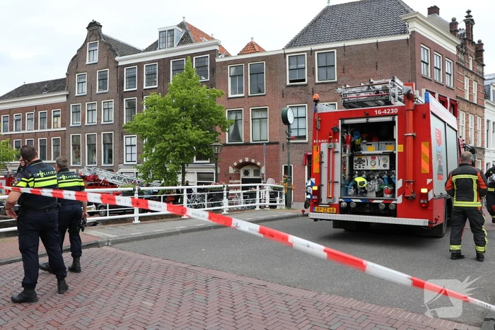 Brand op dak van woning