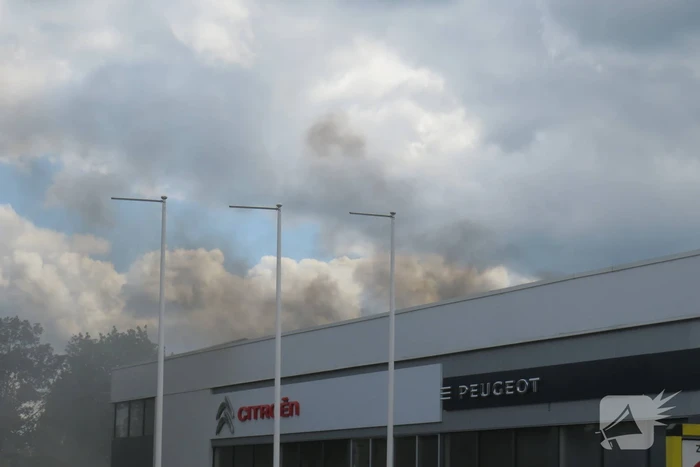 Grote brand in Citroën-garage Visscher PGH Tiel
