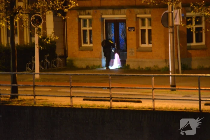 Politiebureau afgezet na vondst verdacht pakket
