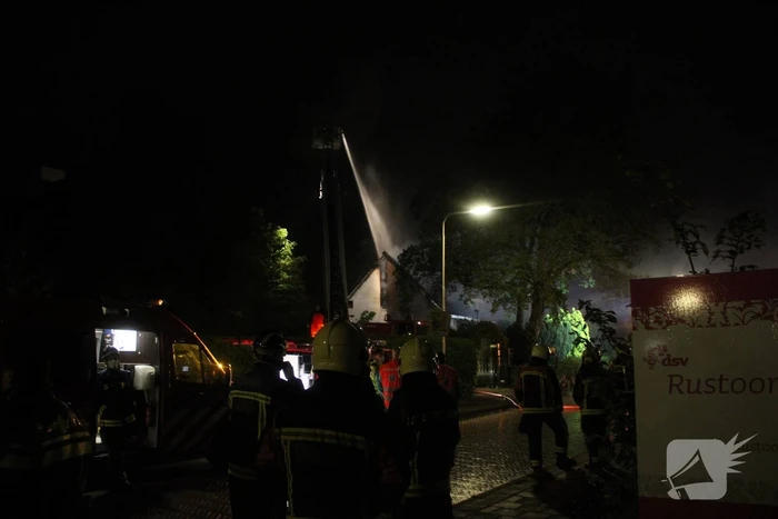 Grote brand in een leegstaand pand