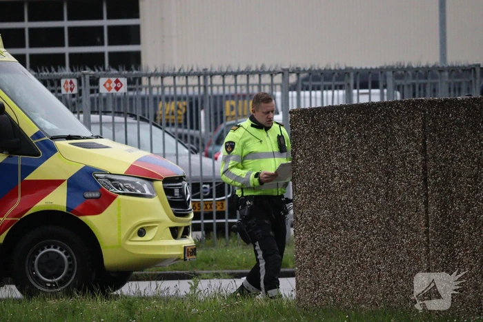 Brommobiel botst op personenauto