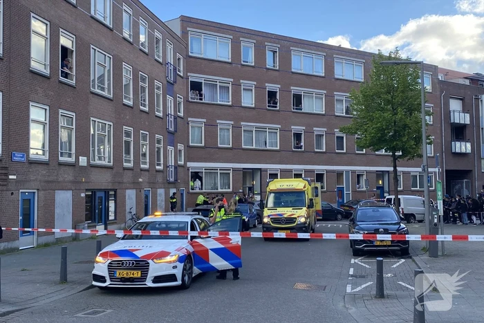 Persoon ernstig gewond bij incident in woning