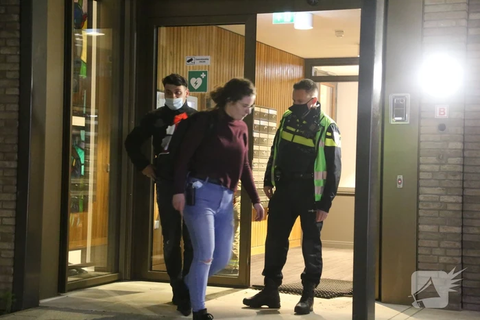 Brandweer blust brand in Laborhuis