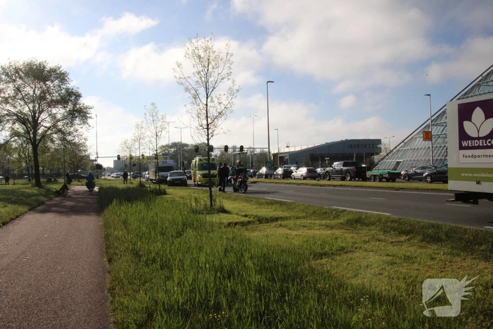 Motorrijder gaat onderuit