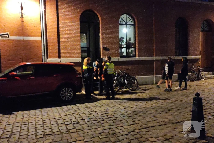 Auto rijdt door na aanrijding met twee kinderen