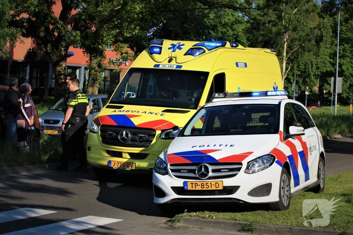 Automobilist rijdt door na ongeval met fietser