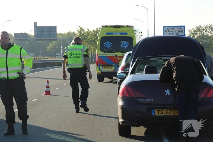Schade bij ongeval tussen drie voertuigen