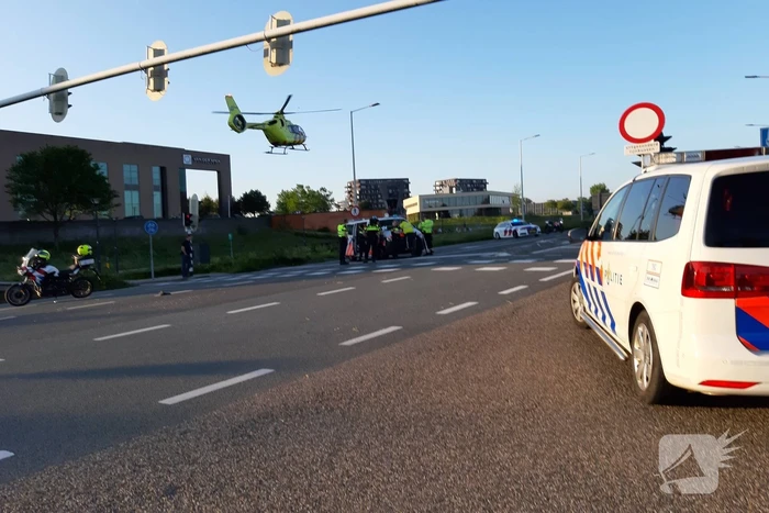 Fietser zwaargewond bij aanrijding met auto