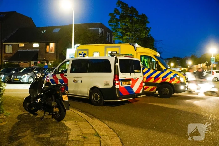 Persoon gewond bij mogelijk steekincident