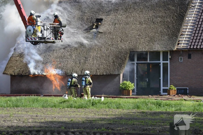 Grote brand in woonboerderij