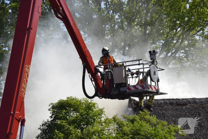 Grote brand in woonboerderij