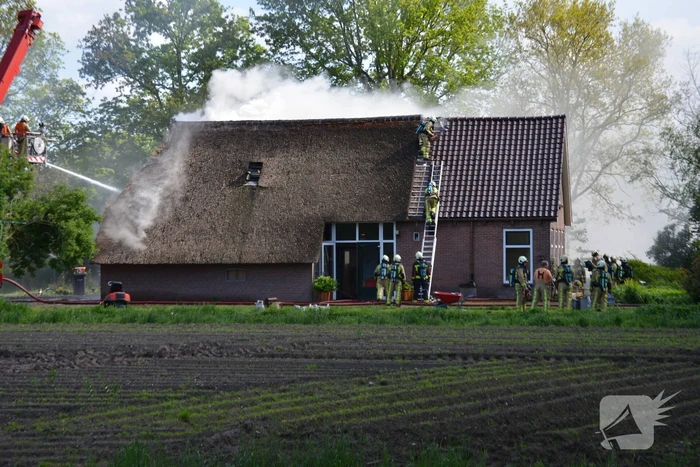 Grote brand in woonboerderij