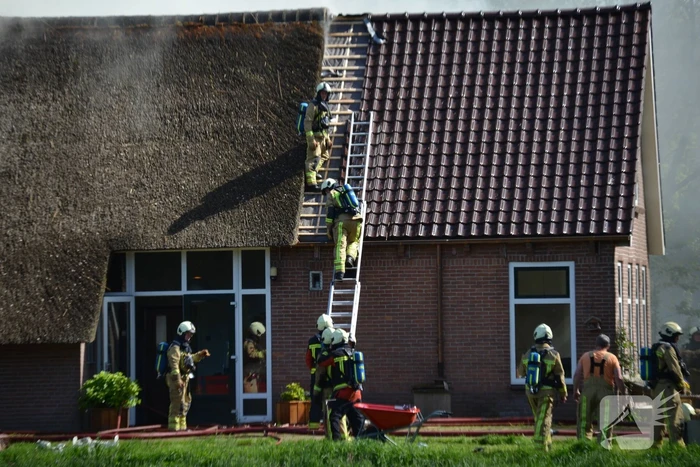 Grote brand in woonboerderij