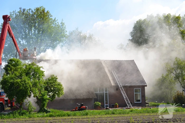 Grote brand in woonboerderij