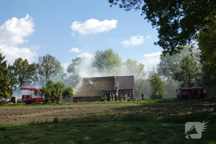 Grote brand in woonboerderij