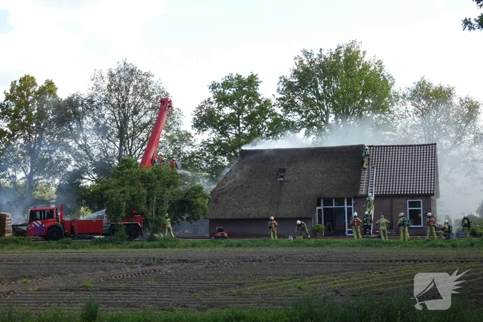 Grote brand in woonboerderij