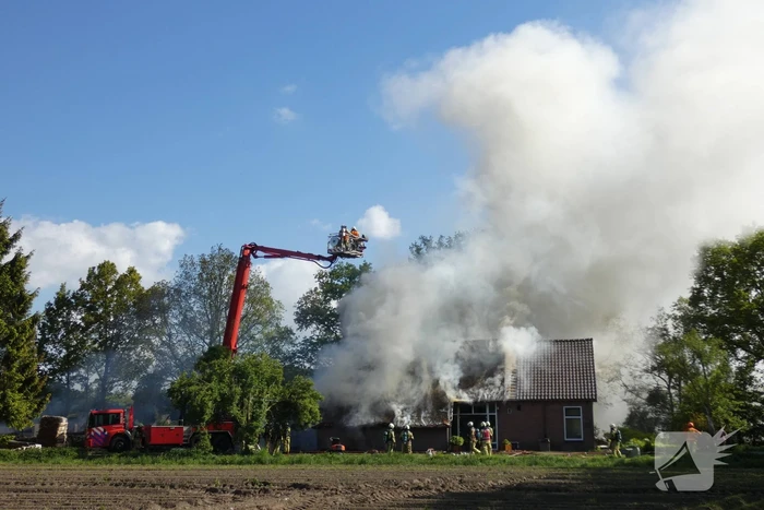 Grote brand in woonboerderij