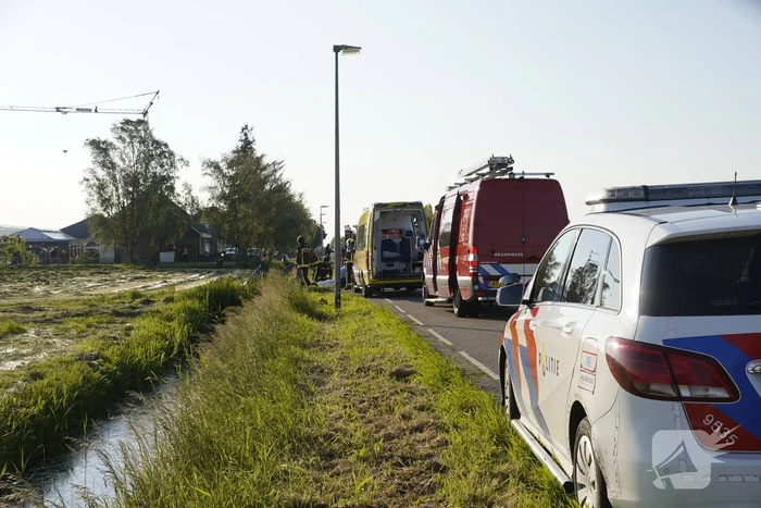 Zwaargewonde bij ongeval met auto in sloot