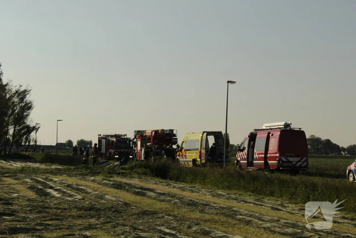 Zwaargewonde bij ongeval met auto in sloot