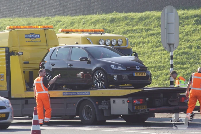 Gewonde en veel schade bij aanrijding