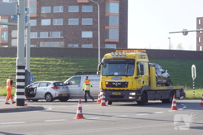 Gewonde en veel schade bij aanrijding