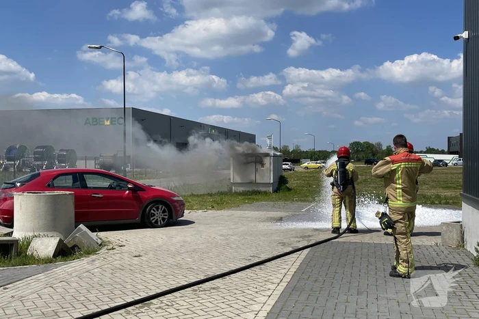 Stroomhuis in brand gevlogen
