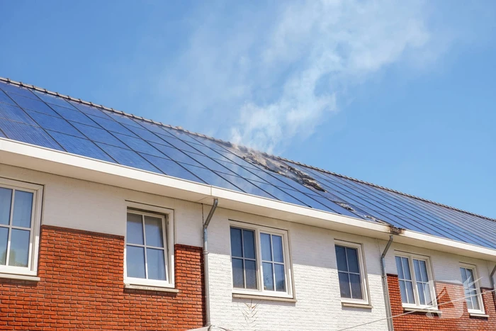 Brand in zonnenpanelen van woningen