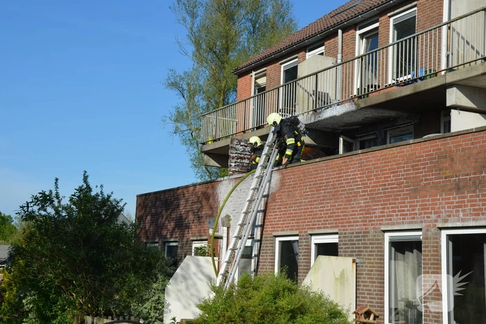 Veel schade na brand op balkon