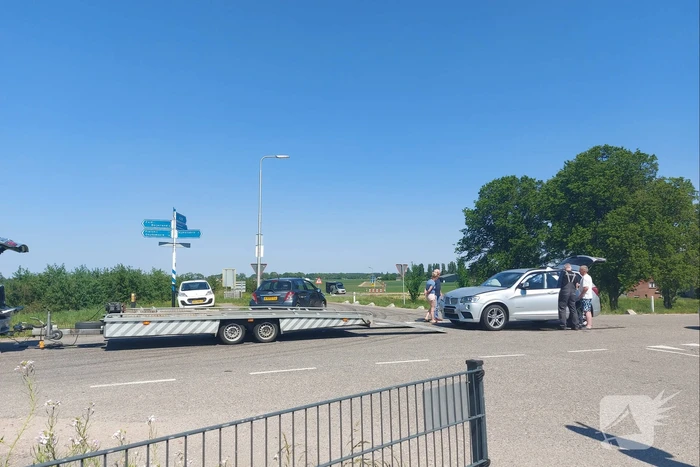 Flinke schade bij aanrijding op kruising