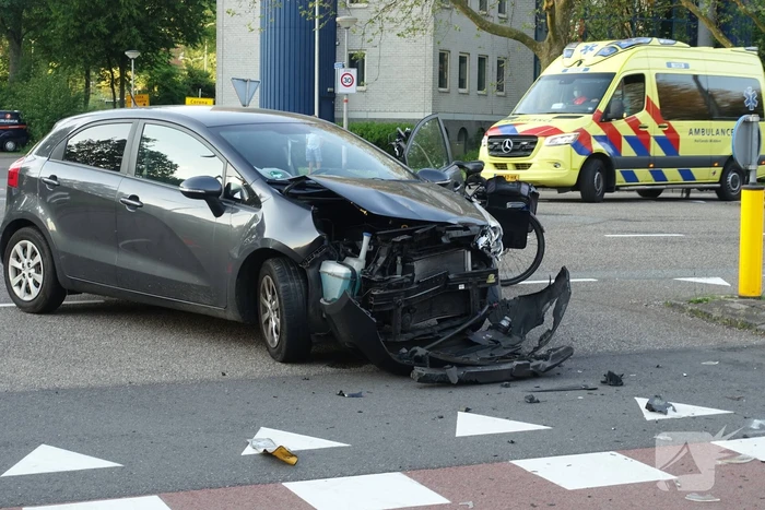 Twee auto's in botsing