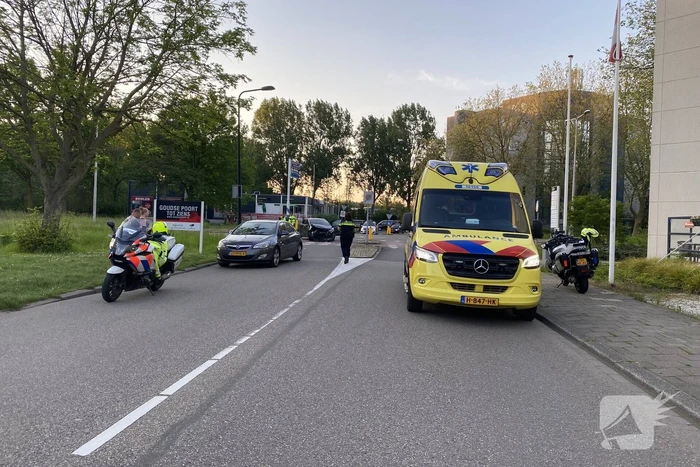 Twee auto's in botsing
