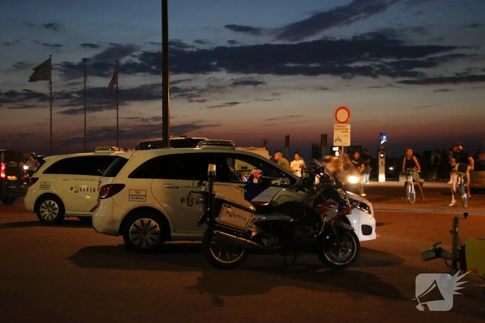 Grote politie inzet op het strand