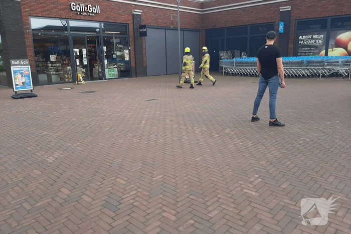 Winkels ontruimd door vreemde lucht