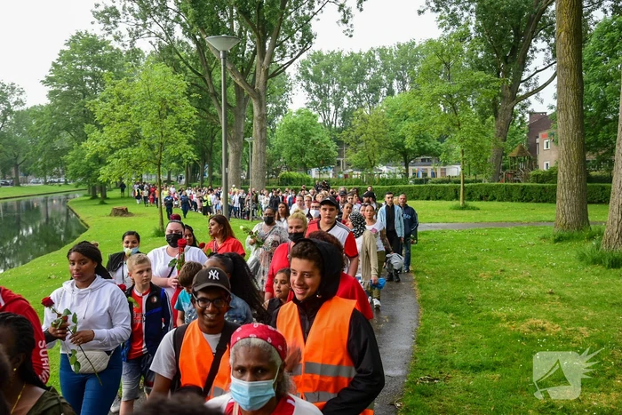 Stille tocht voor doodgestoken 17-jarige jongen
