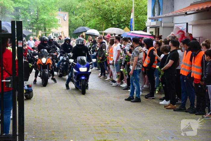 Stille tocht voor doodgestoken 17-jarige jongen