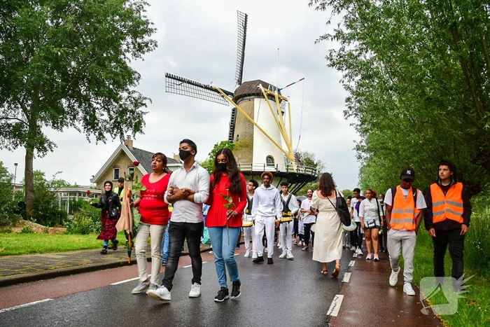 Stille tocht voor doodgestoken 17-jarige jongen