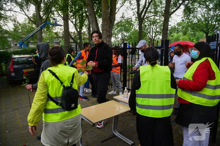 Stille tocht voor doodgestoken 17-jarige jongen