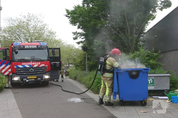 Brand in papiercontainer
