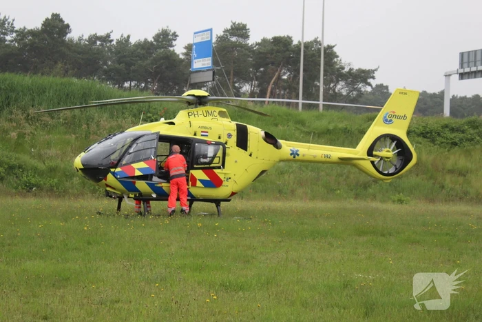 Traumahelikopter landt voor ongeval op rotonde