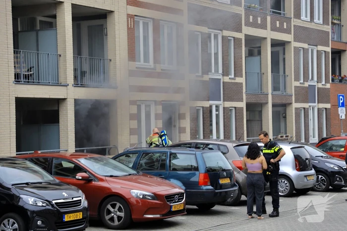 Veel rook bij keukenbrand in appartement
