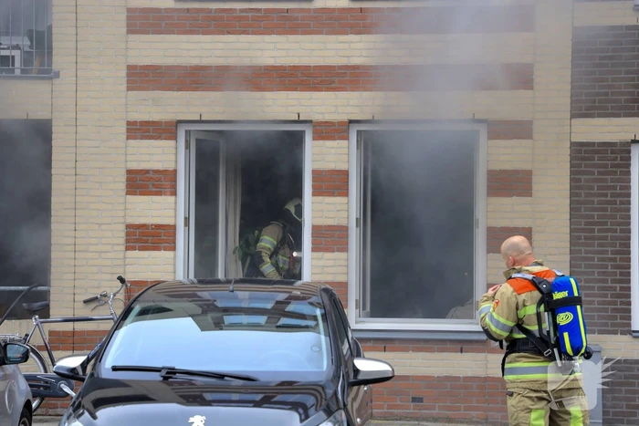 Veel rook bij keukenbrand in appartement