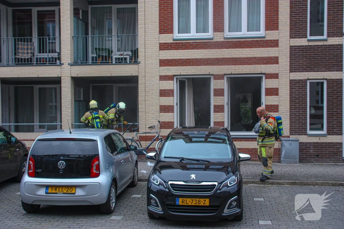 Veel rook bij keukenbrand in appartement